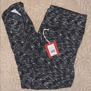 Mossimo Black & White Capri Length Leggings, NWT